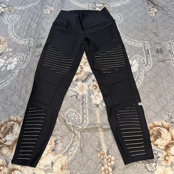 ALO HIGH WAIST MOTO LEGGINGS - Picture 3 of 5